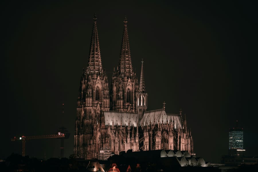 Kölner Dom und Rheinufer